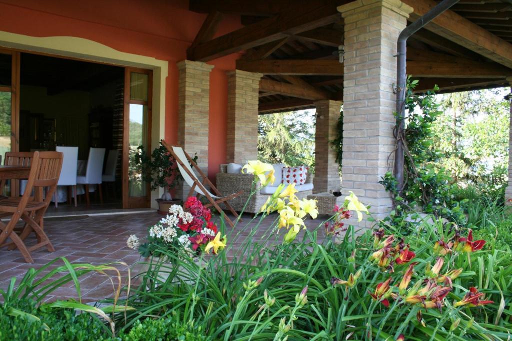 Villa Agriturismo La Rosa Tea Urbania Exterior foto